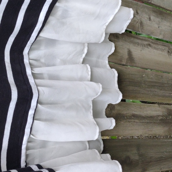 Ladies Tunic with Sheer Flounce Bottom - Picture 5 of 10